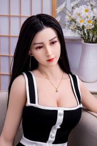 Mai, 158 cm Silikon-Sexpuppe, konfigurierbar