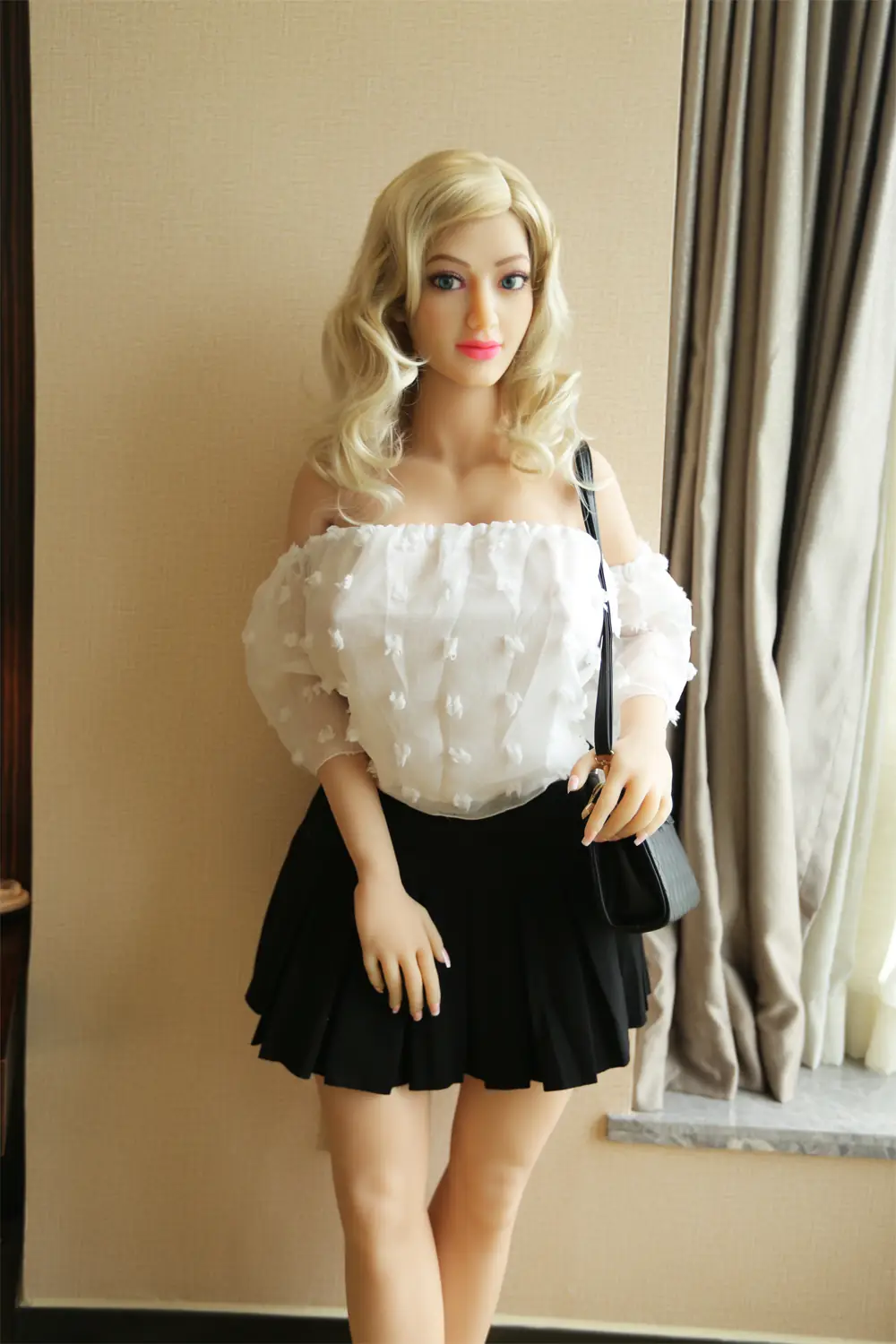 Josie, 160 cm CLM TPE-Sexpuppe, Hautfarbe Gelb