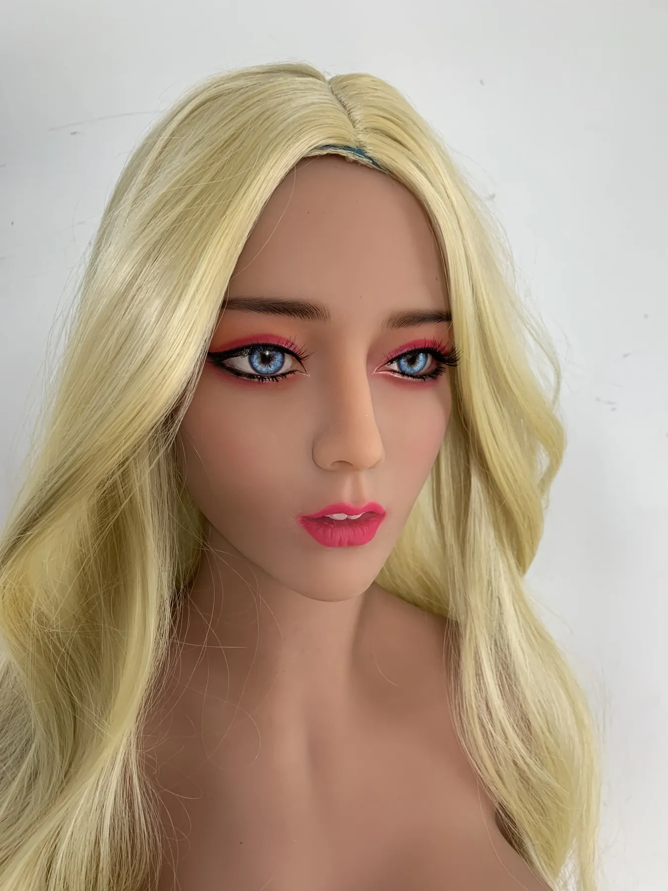 Anaëlle Dorsenne - Sexpuppe konfigurierbar 158 cm en TPE, tête 250 factory reference 3