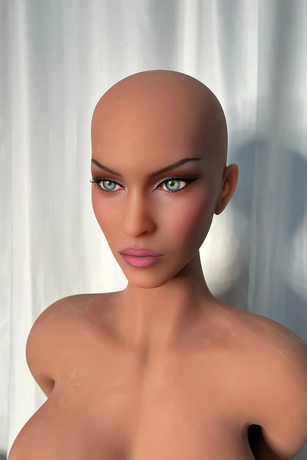 Éléonore Savary - Sexpuppe konfigurierbar 165 cm en TPE, tête 296 factory reference 3