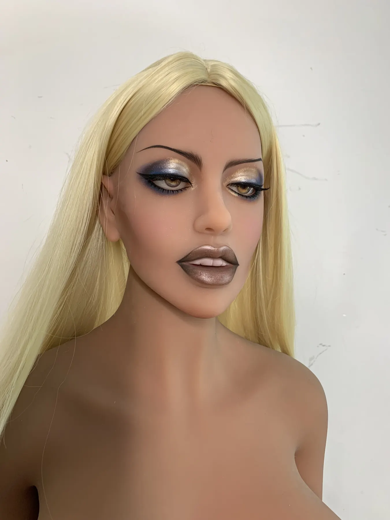 Blandine Lacordaire - Sexpuppe konfigurierbar 158 cm en TPE, tête 079 factory reference 3
