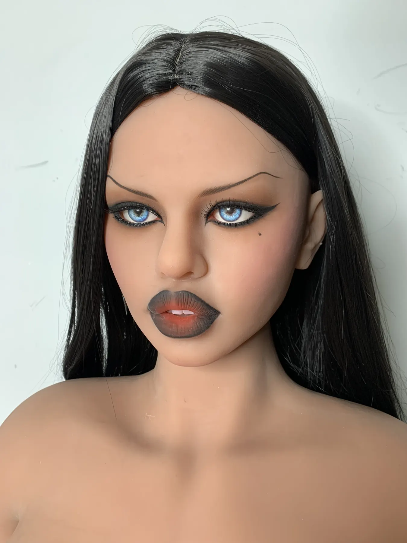 Blandine Orsanne - Sexpuppe konfigurierbar 165 cm en TPE, tête 234 factory reference 3