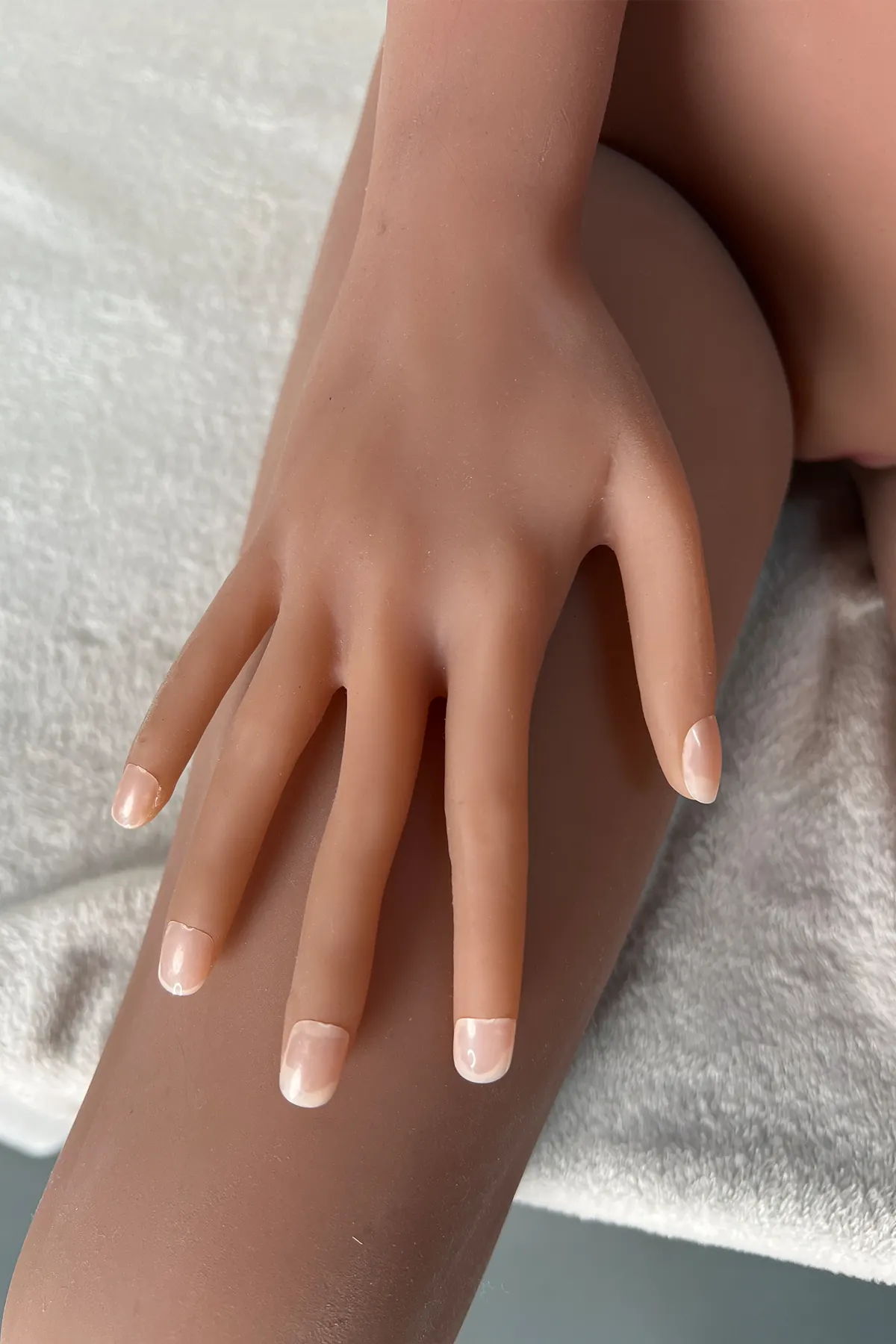 Léocadie Vasseur - Sexpuppe konfigurierbar 158 cm en TPE, teint corail, tête 17 factory reference 3