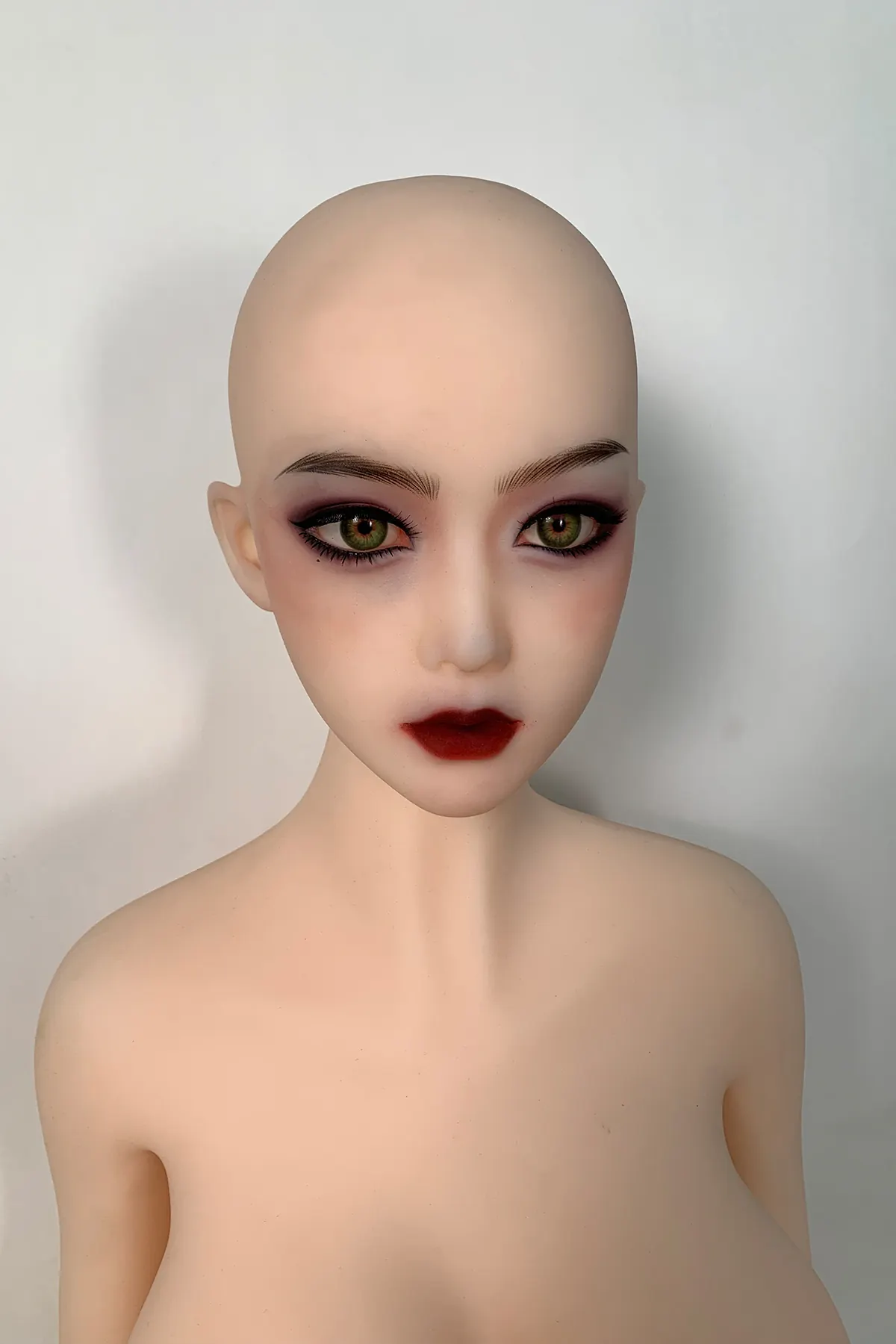 Ariane Delmas - Sexpuppe konfigurierbar 165 cm en TPE, teint naturel, tête 256 factory reference 3
