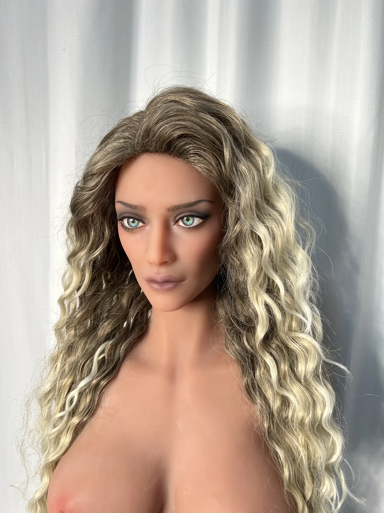 Gaïane Bellamy - Sexpuppe konfigurierbar 165 cm en TPE, tête 284 factory reference 4