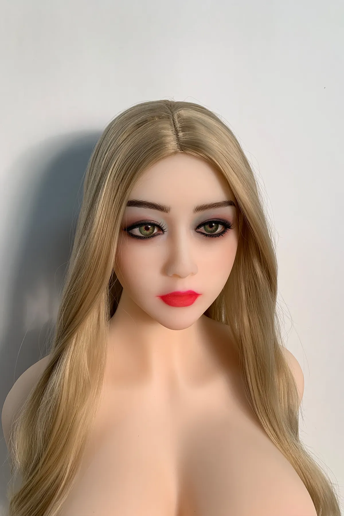 Flavie Cormier - Sexpuppe konfigurierbar 158 cm en TPE, teint naturel, tête 45 factory reference 4