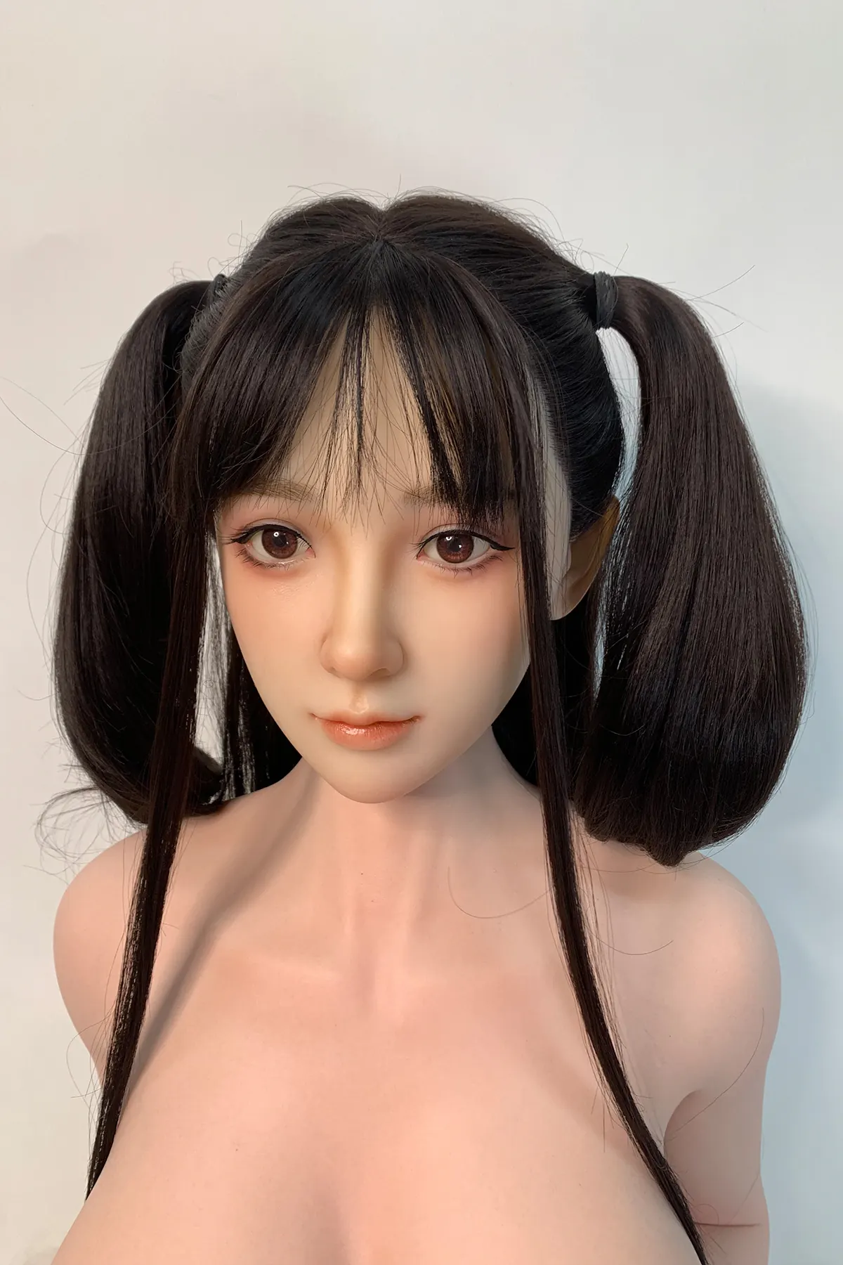 Léontine Noguès - Sexpuppe konfigurierbar 168 cm en silicone intégral, teint naturel, tête 178 factory reference 4